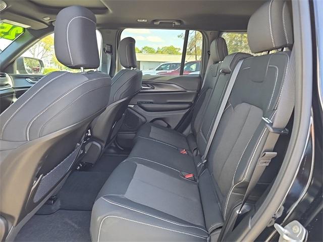 new 2025 Jeep Grand Cherokee car, priced at $40,022