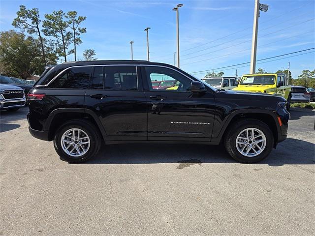new 2025 Jeep Grand Cherokee car, priced at $40,022