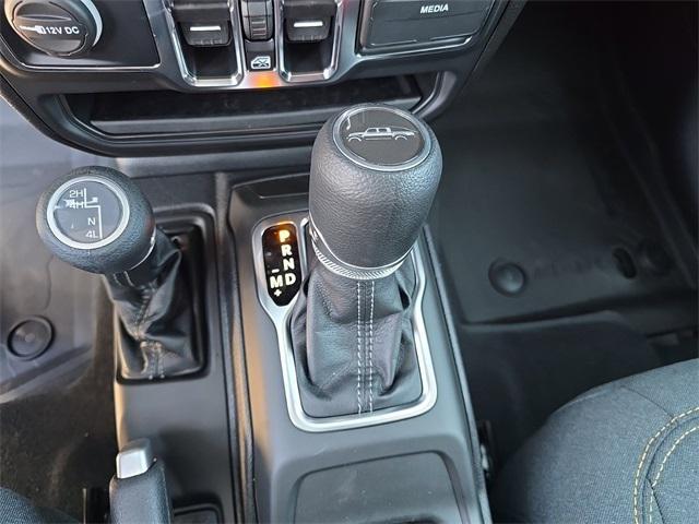 new 2025 Jeep Gladiator car, priced at $48,384