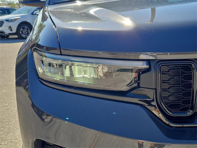 new 2025 Jeep Grand Cherokee car, priced at $38,374