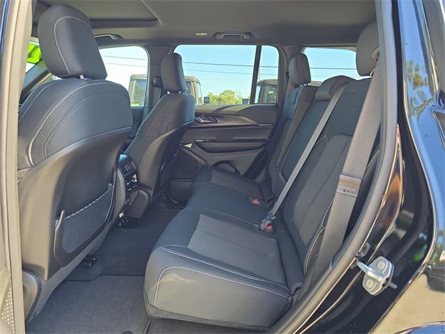 new 2025 Jeep Grand Cherokee car, priced at $39,467