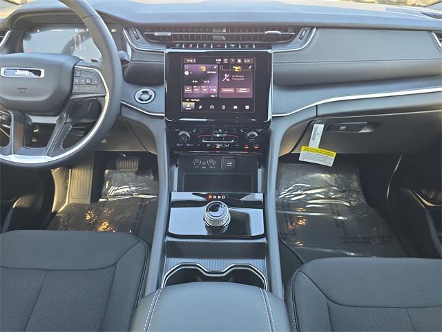 new 2025 Jeep Grand Cherokee car, priced at $39,467