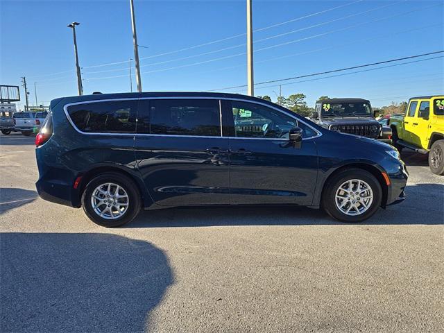 new 2025 Chrysler Pacifica car, priced at $42,920