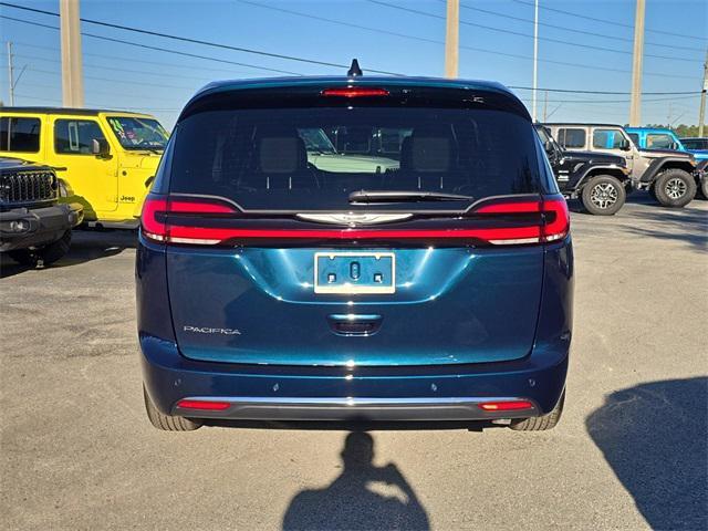 new 2025 Chrysler Pacifica car, priced at $42,920