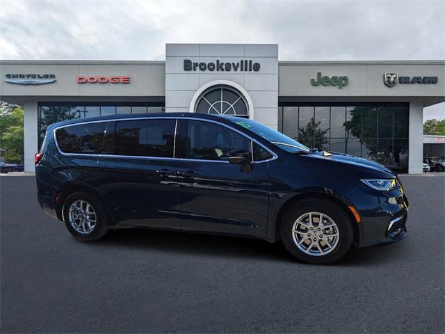 new 2025 Chrysler Pacifica car, priced at $42,920