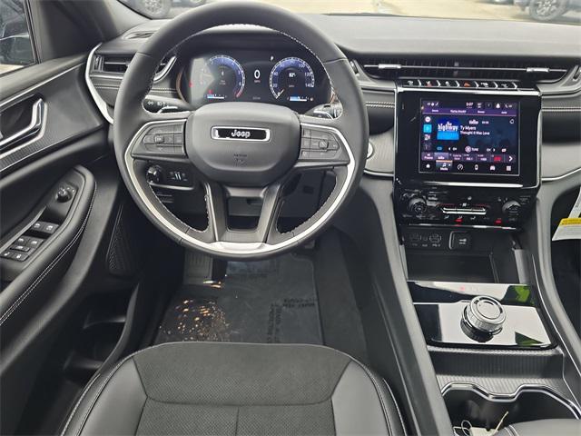 new 2025 Jeep Grand Cherokee car, priced at $38,124