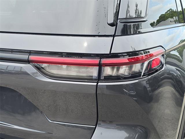 new 2025 Jeep Grand Cherokee car, priced at $38,124