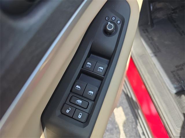 new 2025 Jeep Grand Cherokee car, priced at $38,881