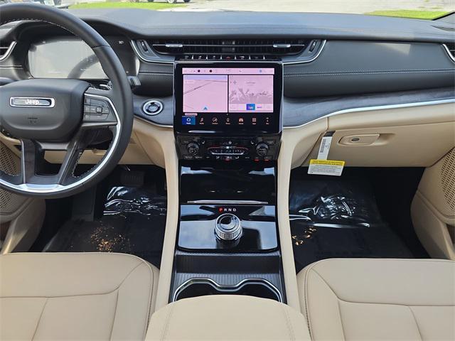 new 2025 Jeep Grand Cherokee car, priced at $38,881