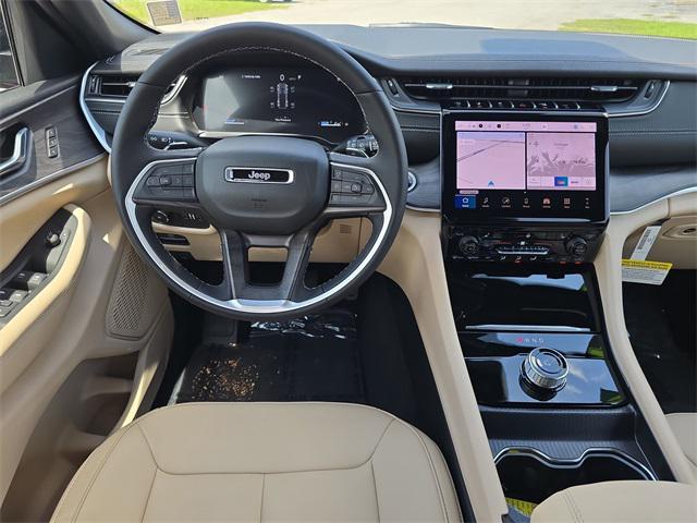 new 2025 Jeep Grand Cherokee car, priced at $38,881