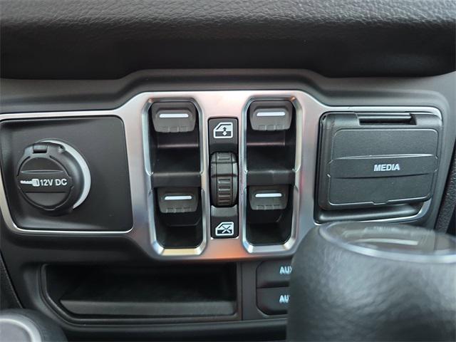 new 2025 Jeep Gladiator car, priced at $41,139