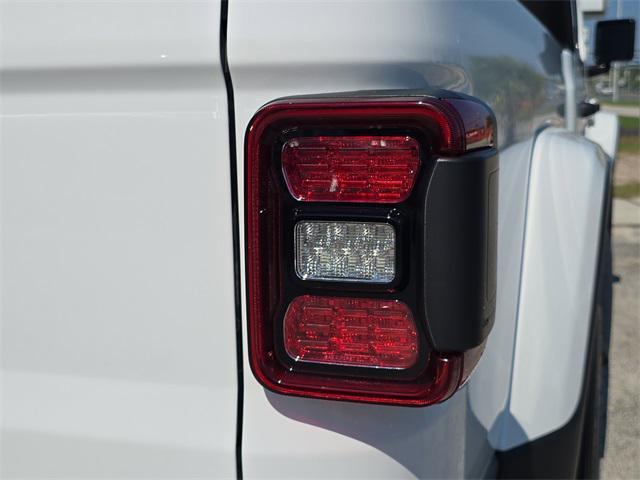 new 2025 Jeep Gladiator car, priced at $41,139