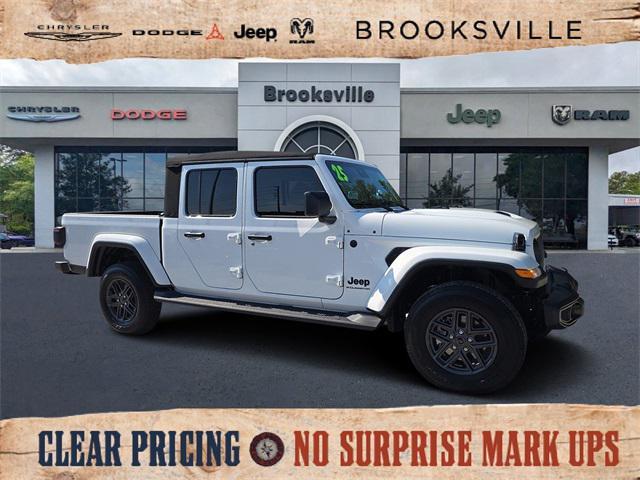 new 2025 Jeep Gladiator car, priced at $41,139