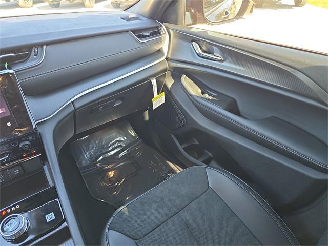 new 2025 Jeep Grand Cherokee L car, priced at $41,148