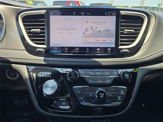 new 2025 Chrysler Pacifica car, priced at $42,980