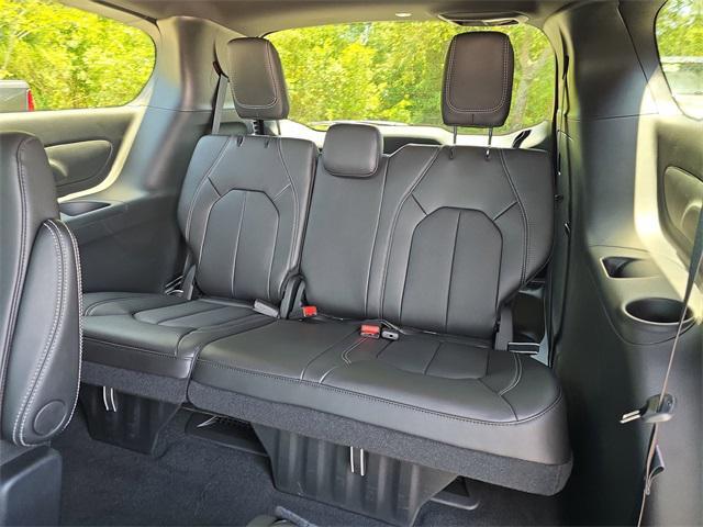 new 2025 Chrysler Pacifica car, priced at $42,980