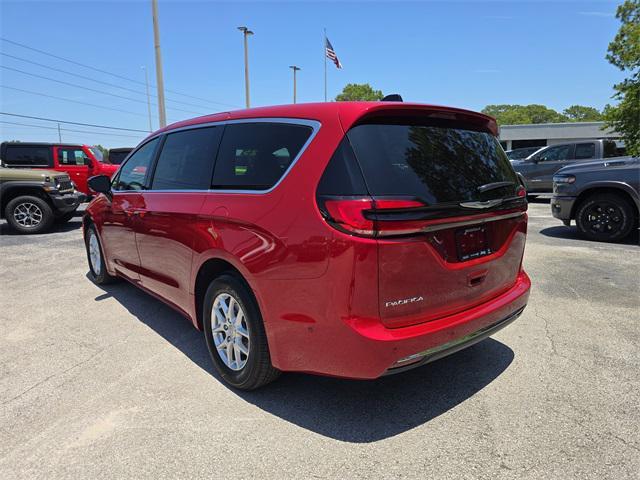 new 2025 Chrysler Pacifica car, priced at $42,980