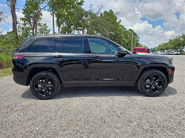 new 2024 Jeep Grand Cherokee car, priced at $42,815