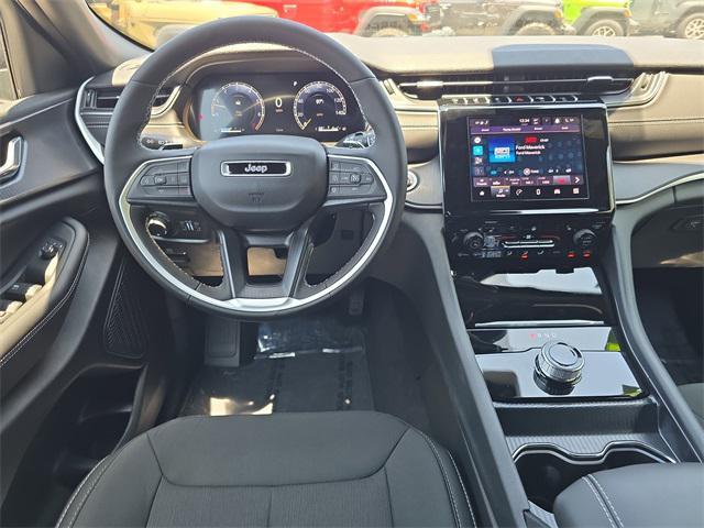 new 2025 Jeep Grand Cherokee car, priced at $39,114