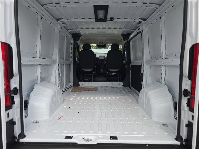 new 2025 Ram ProMaster 2500 car, priced at $47,361