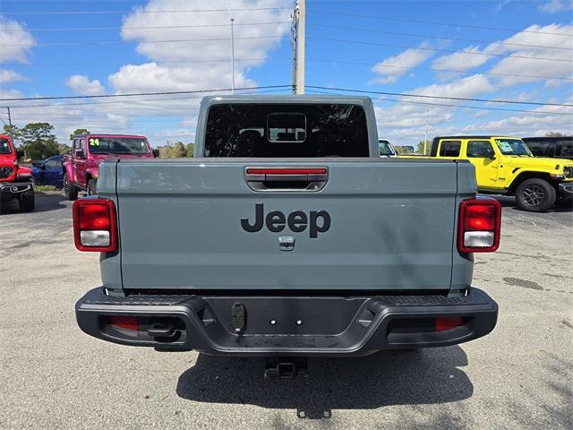 new 2025 Jeep Gladiator car, priced at $43,613