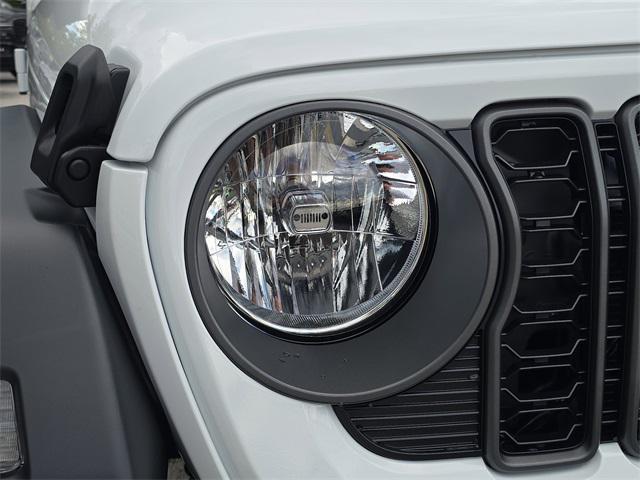 new 2025 Jeep Wrangler car, priced at $47,400