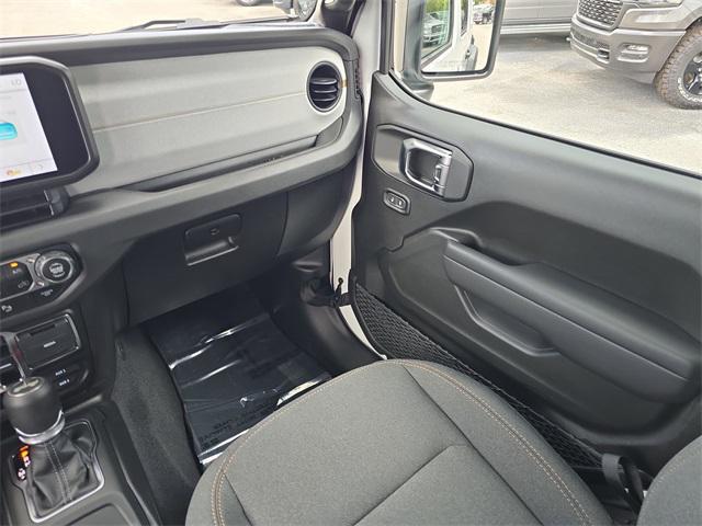 new 2025 Jeep Wrangler car, priced at $47,400