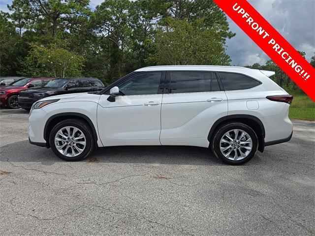 used 2024 Toyota Highlander car, priced at $41,931