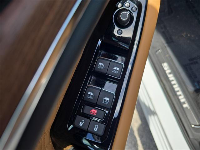used 2022 Jeep Grand Cherokee car, priced at $45,654