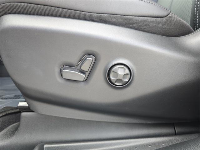new 2026 Chrysler Pacifica car, priced at $39,742