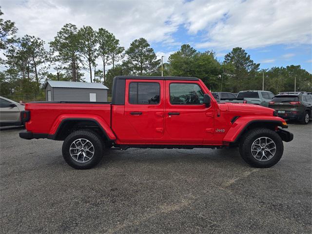 used 2023 Jeep Gladiator car, priced at $29,477