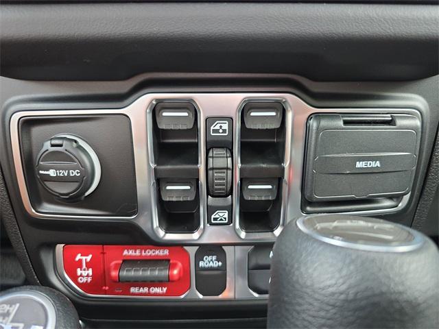 new 2025 Jeep Gladiator car, priced at $46,911