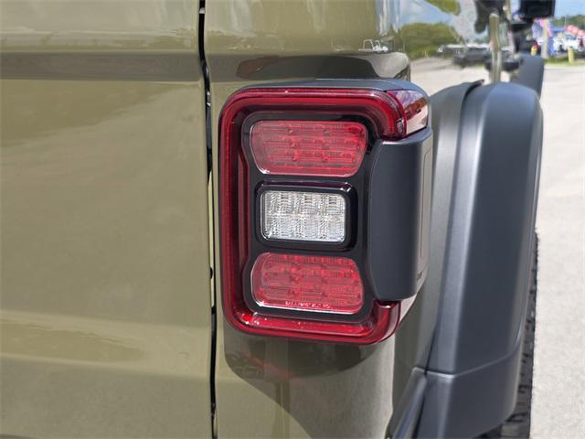 new 2025 Jeep Gladiator car, priced at $46,911