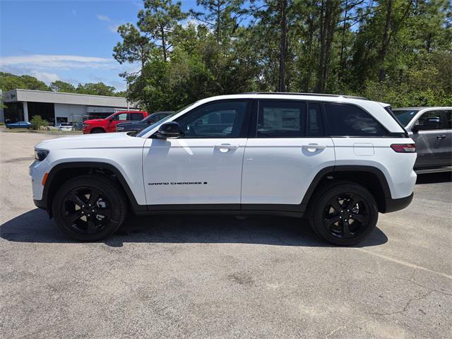 new 2025 Jeep Grand Cherokee car, priced at $44,095