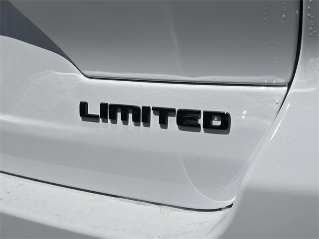 new 2025 Jeep Grand Cherokee car, priced at $44,095