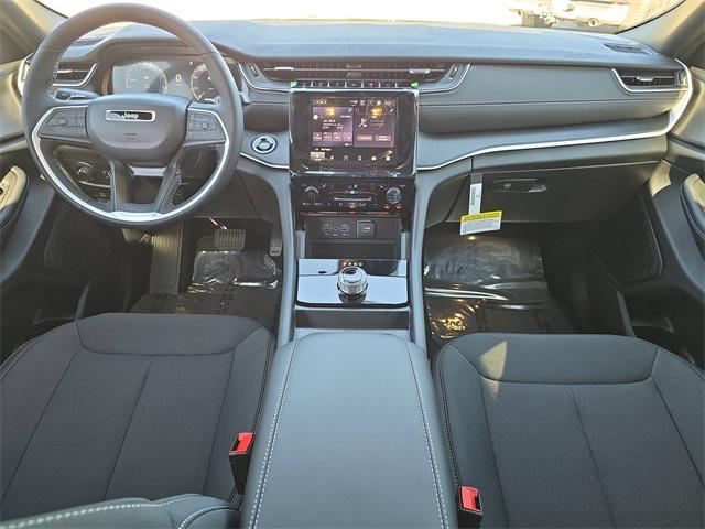 new 2025 Jeep Grand Cherokee car, priced at $34,592