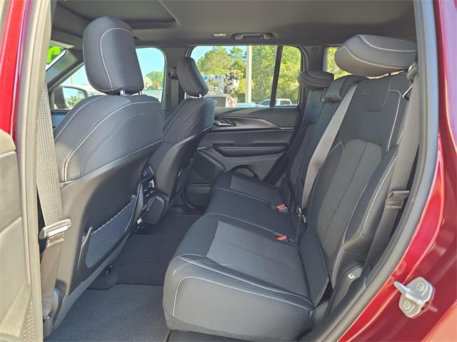 new 2025 Jeep Grand Cherokee car, priced at $34,592