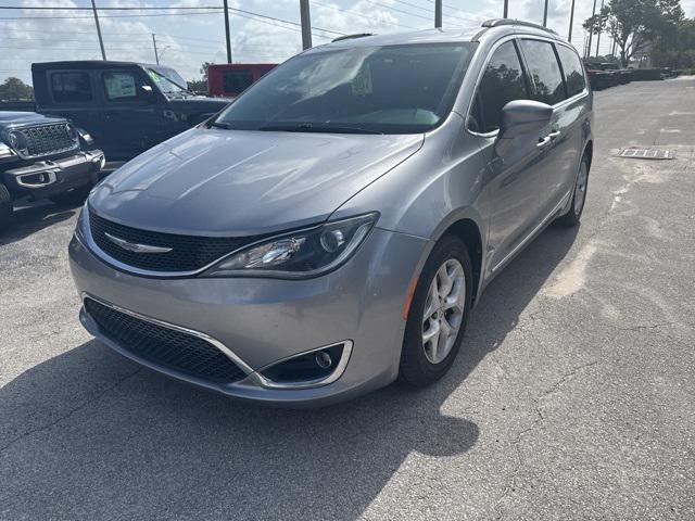 used 2017 Chrysler Pacifica car, priced at $13,995
