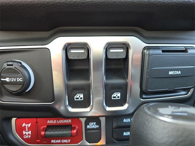 new 2025 Jeep Wrangler car, priced at $39,058
