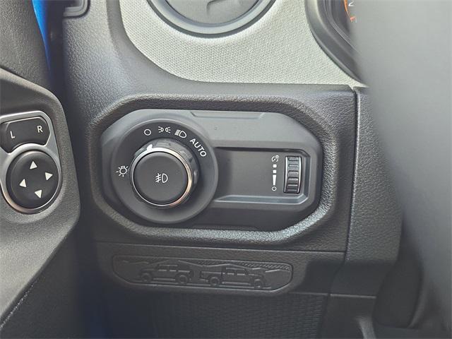 new 2025 Jeep Wrangler car, priced at $39,058