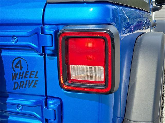 new 2025 Jeep Wrangler car, priced at $39,058