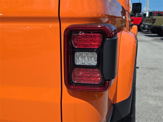 new 2025 Jeep Gladiator car, priced at $41,445