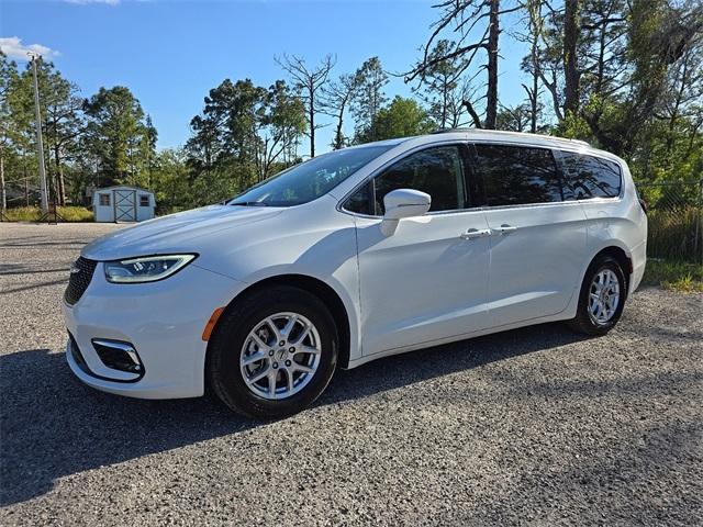 used 2022 Chrysler Pacifica car, priced at $23,698