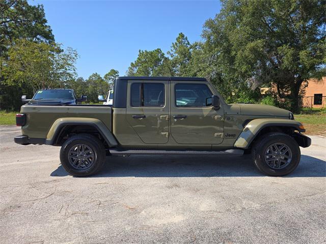 new 2025 Jeep Gladiator car, priced at $40,405