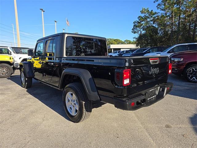 used 2023 Jeep Gladiator car, priced at $31,125