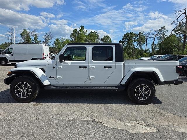 new 2024 Jeep Gladiator car, priced at $48,113