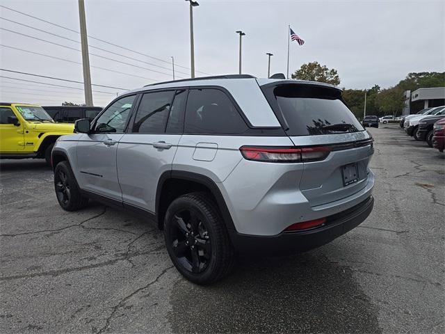 new 2025 Jeep Grand Cherokee car, priced at $44,932