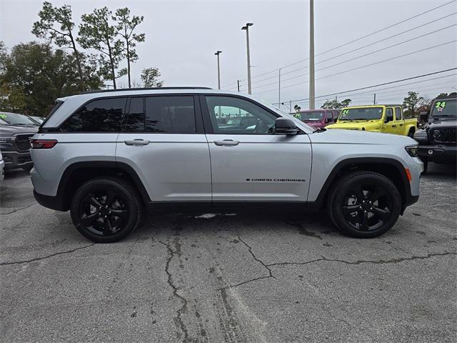 new 2025 Jeep Grand Cherokee car, priced at $44,932