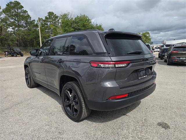 new 2025 Jeep Grand Cherokee car, priced at $38,374