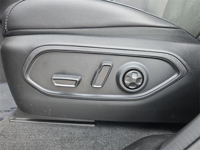 new 2025 Jeep Grand Cherokee car, priced at $38,374